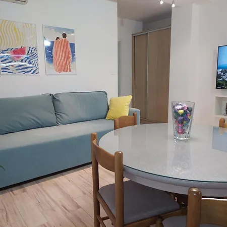 Apartmán Sonniger Rueckzugsort Mit Privatparkplatz By Interhome